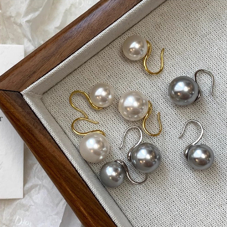 Women's Pearl French Style Retro Minority Simple Earrings