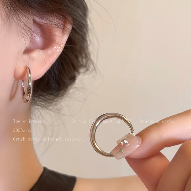Women's Cold Wind Graceful And Fashionable Ear Earrings