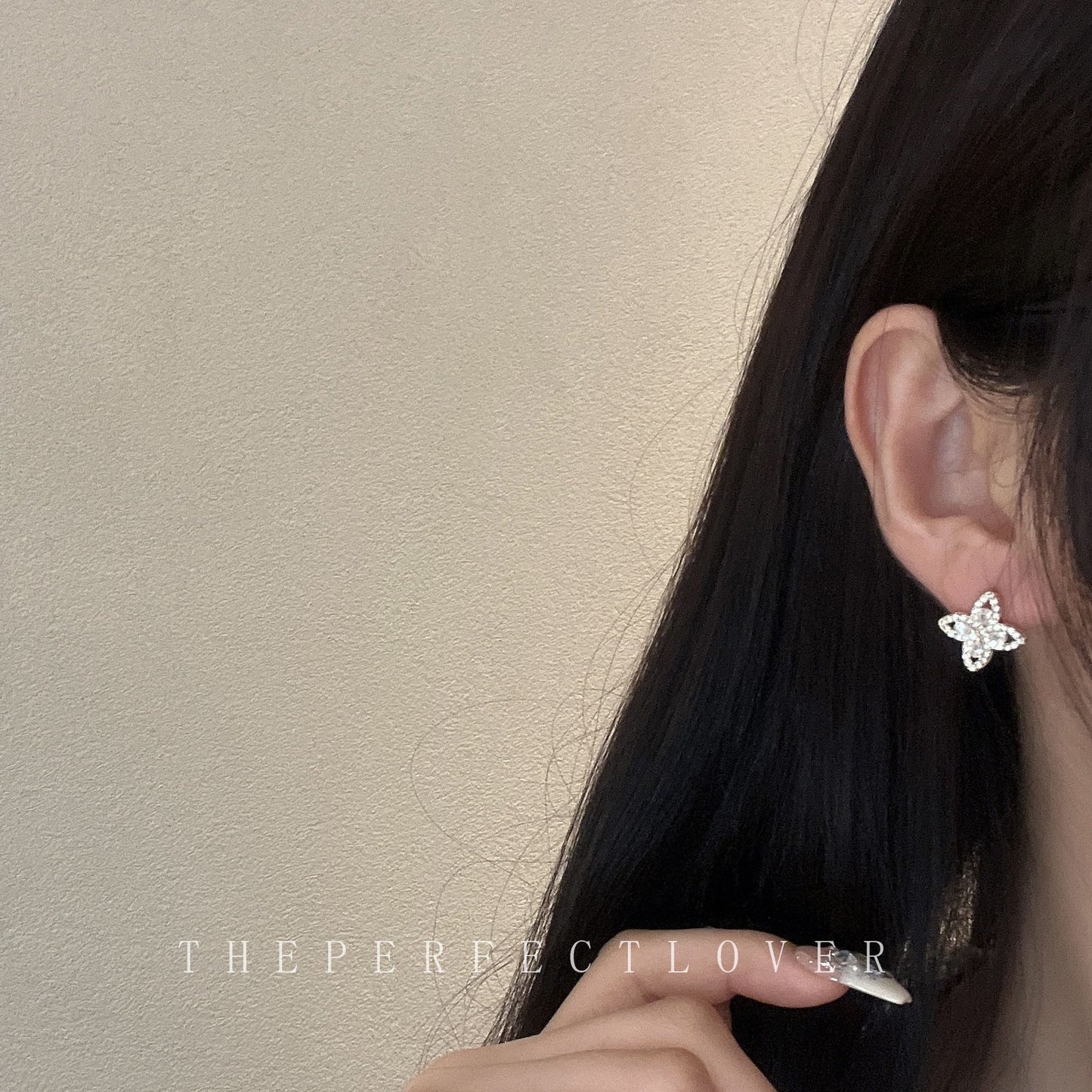 Women's Light Luxury Temperament Simple High-grade Zircon Flower Earrings